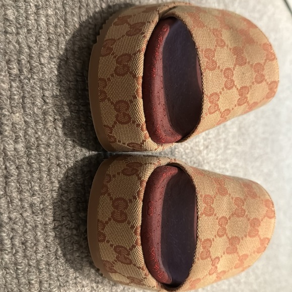 Gucci monogrammed platform slide 37.5 - Picture 5 of 7